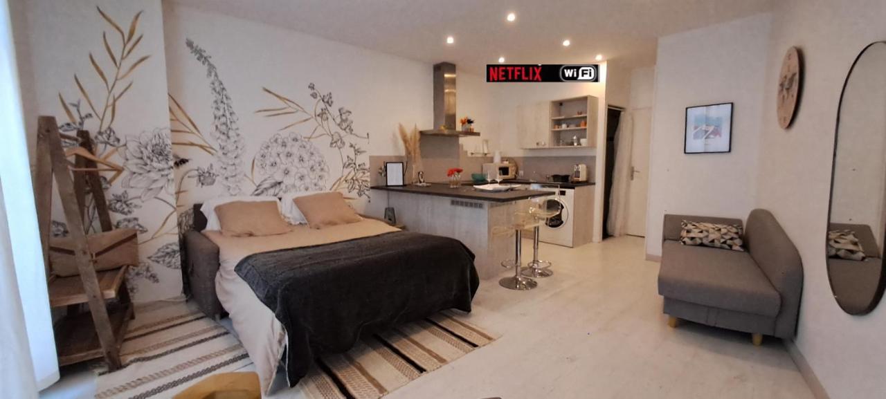 Les arcades Studio Coeur de ville Cholet Extérieur photo
